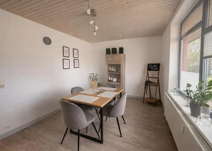 Charmante In Dorflage Ebersdorf (Saale-Orla-Kreis)